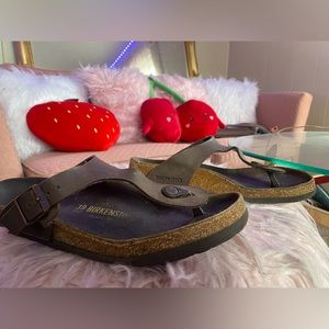 Worn thong strapped women size9 Birkenstocks